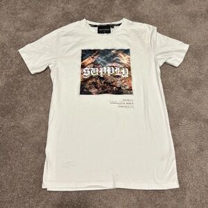 White Graphic Tee sz: medium
